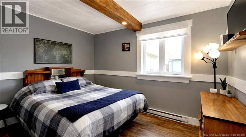228 Du Pêcheur Nord Street — photo 21 of 36