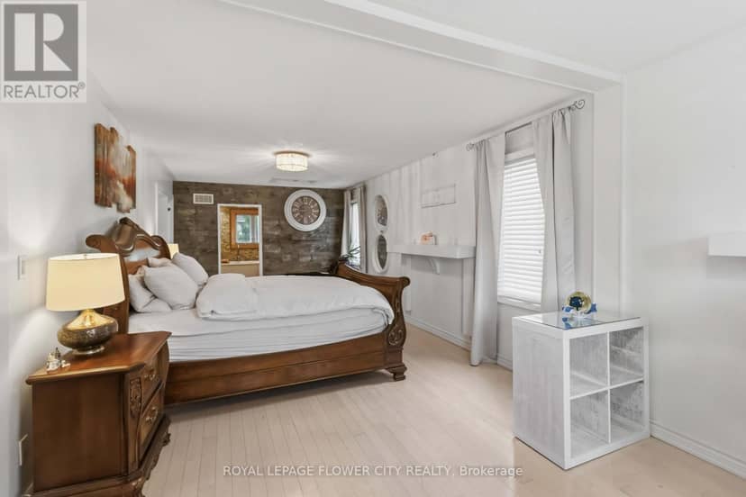 18 Pleasant Valley Place — photo 13 of 29