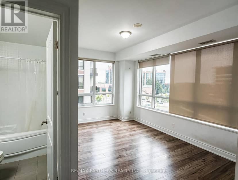 605 - 38 Cedarland Drive — photo 7 of 19