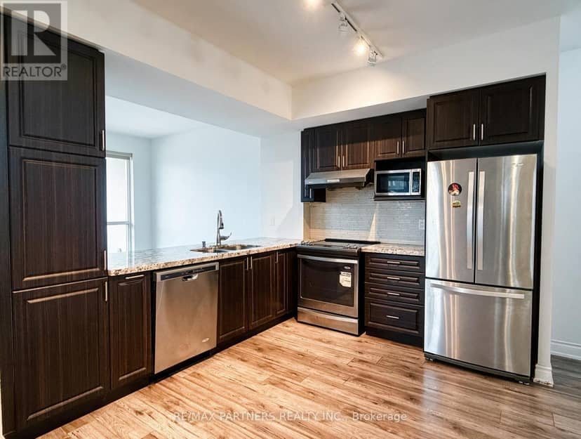 605 - 38 Cedarland Drive — photo 4 of 19