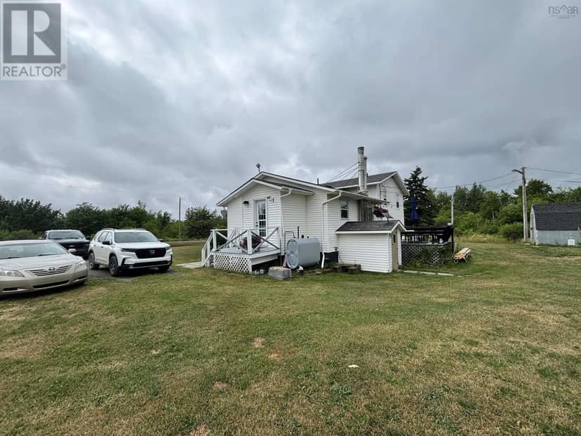 121 Pipers Lane — photo 17 of 40