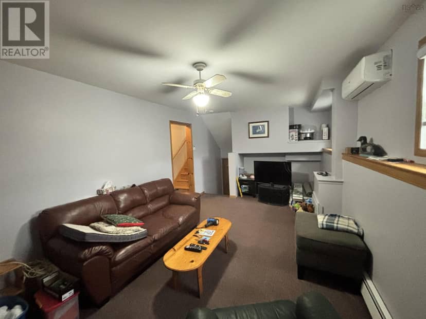 121 Pipers Lane — photo 27 of 40