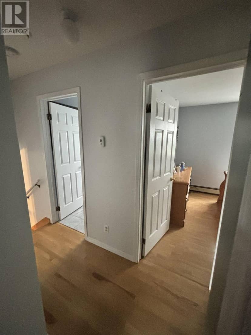 121 Pipers Lane — photo 36 of 40