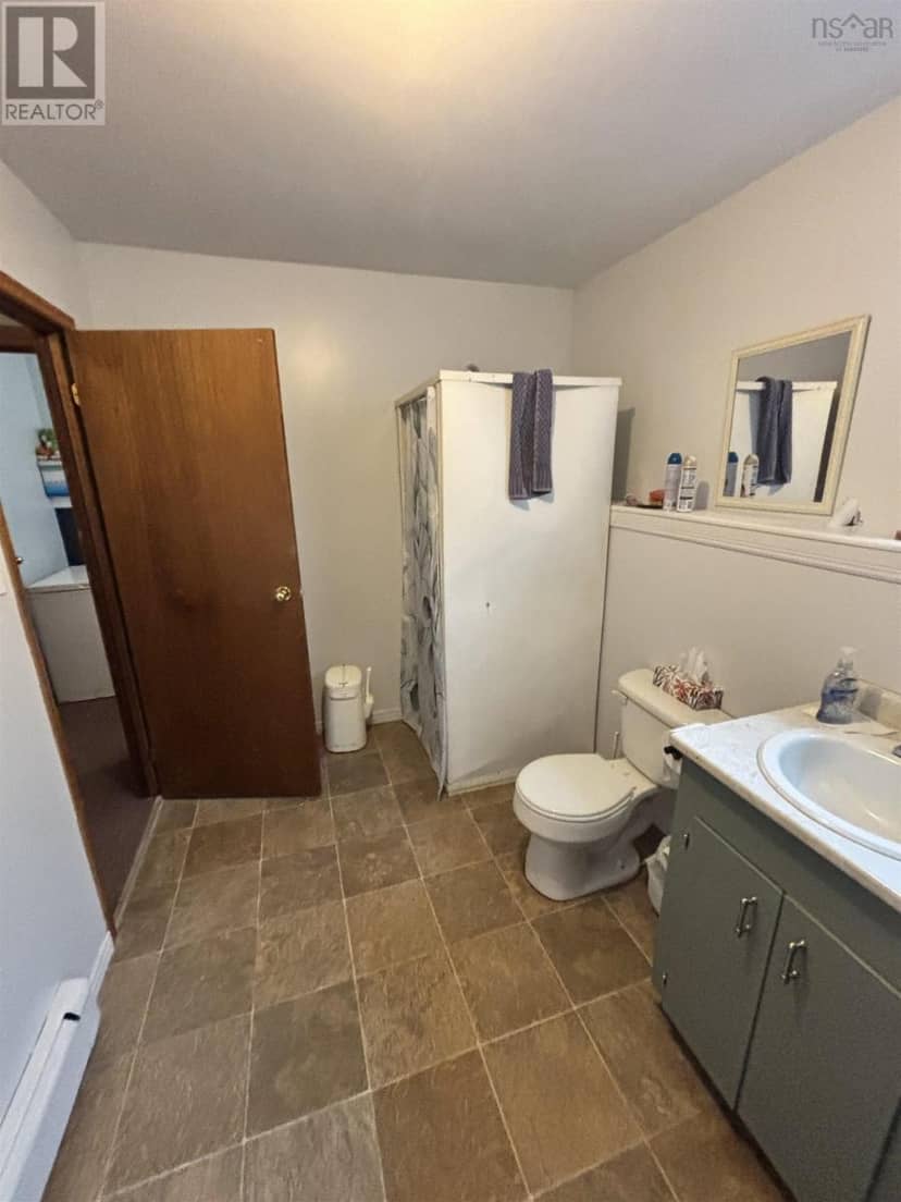121 Pipers Lane — photo 40 of 40