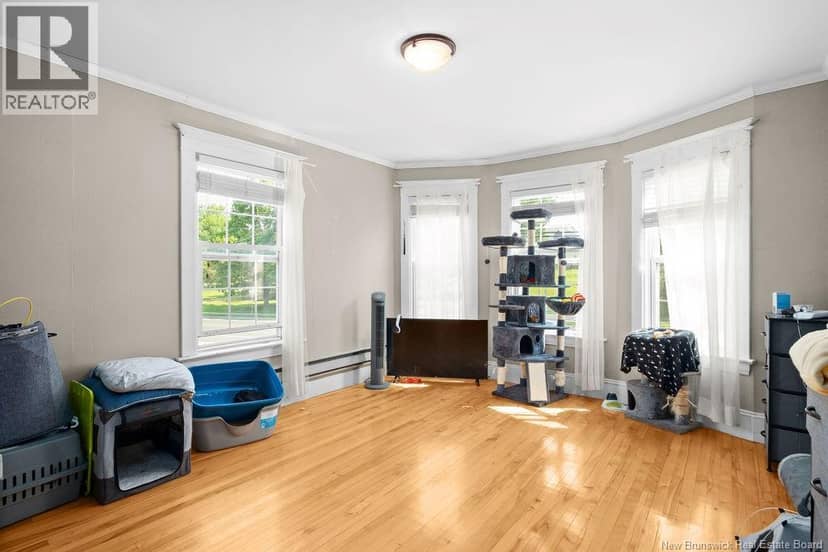 929-931 Amirault Street — photo 9 of 40