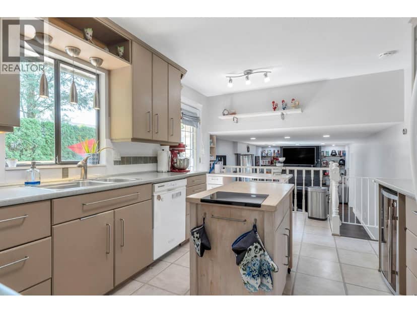 21652 121 AVENUE, Maple Ridge, photo 4