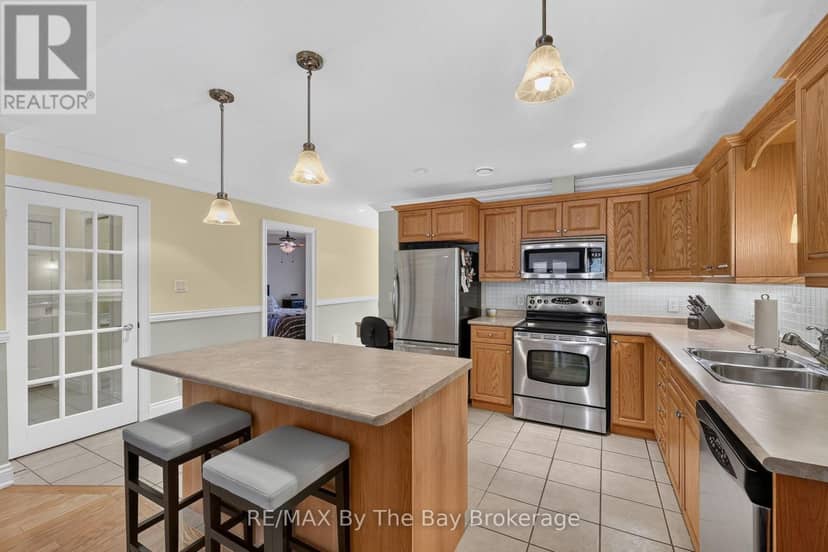 105 Meadow Lane — photo 9 of 27