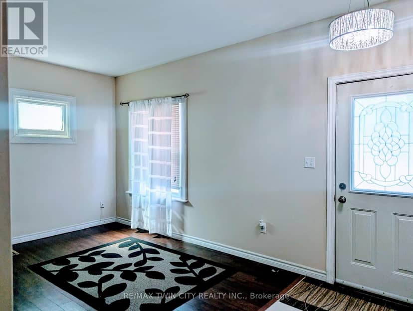 81 Grey Street — photo 12 of 30