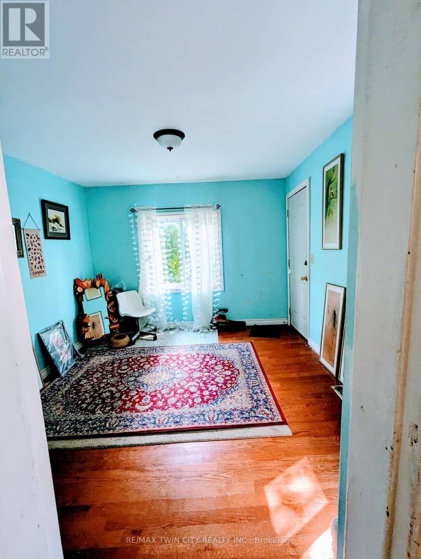 81 Grey Street — photo 13 of 30
