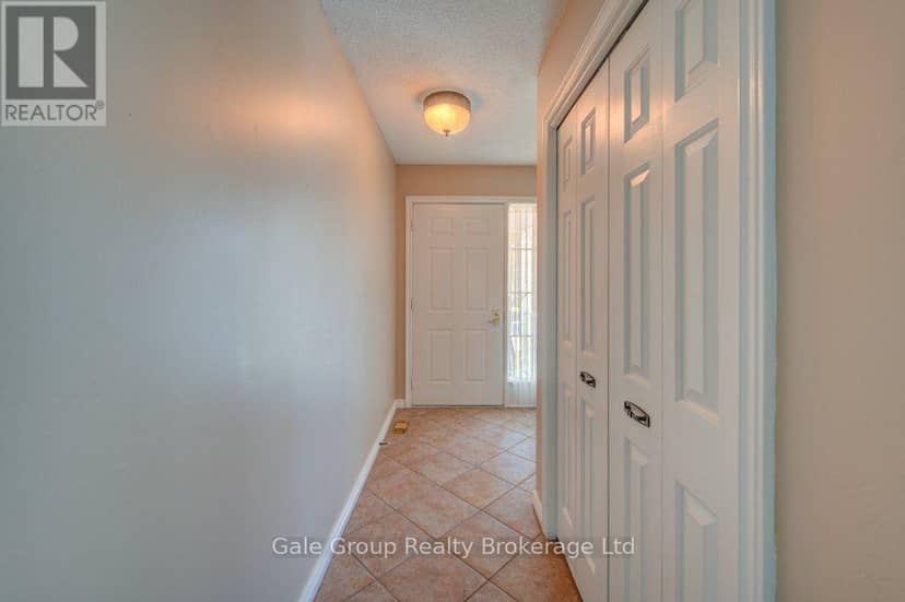 47 Seres Drive — photo 15 of 25