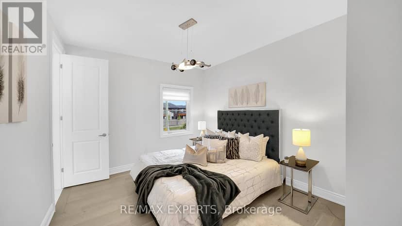 89 Rosshaven Crescent — photo 34 of 40