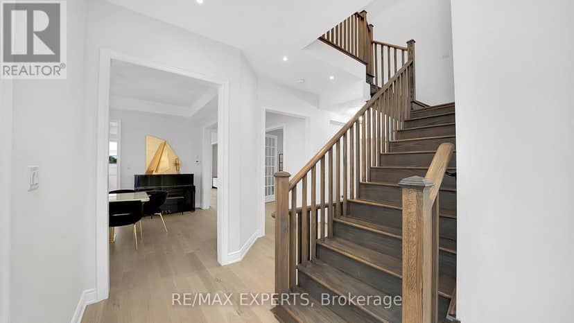 89 Rosshaven Crescent — photo 7 of 40