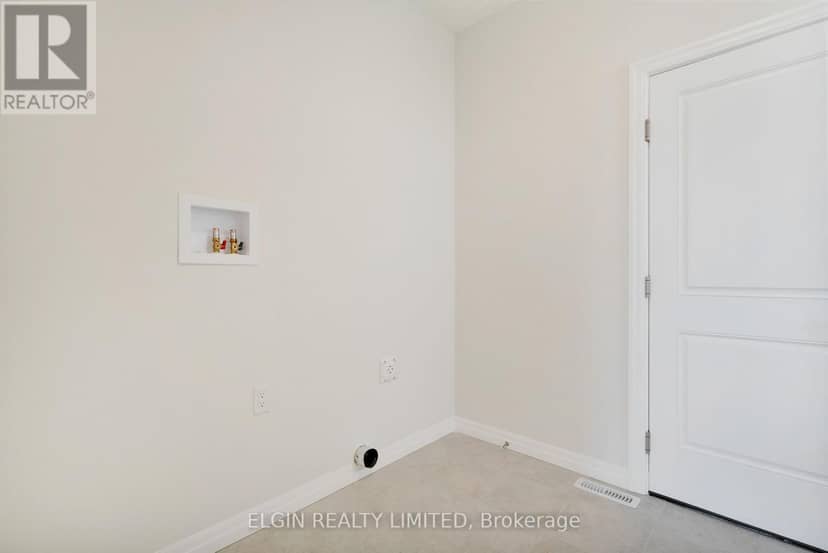 75 Hemlock Crescent — photo 18 of 39