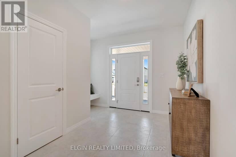 75 Hemlock Crescent — photo 3 of 39