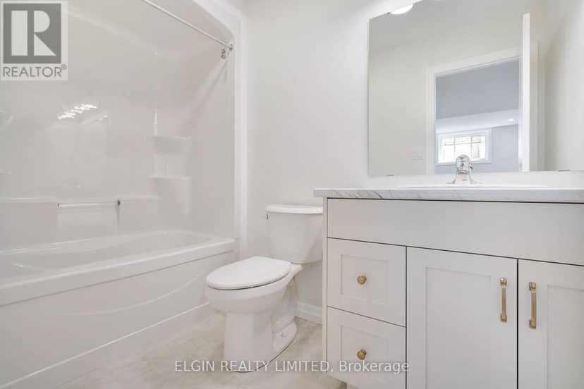 75 Hemlock Crescent — photo 35 of 39