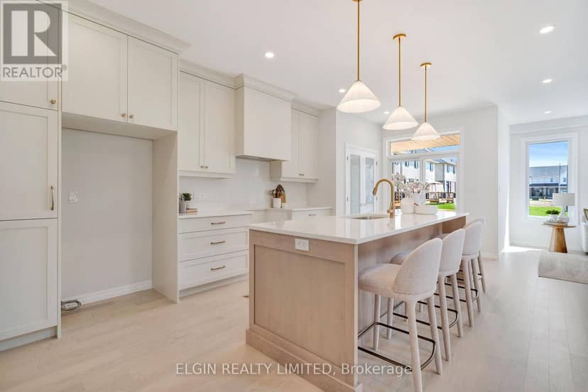 75 Hemlock Crescent — photo 5 of 39