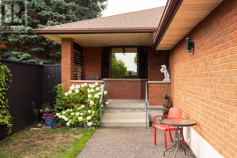 419 McNay Place — photo 4 of 40
