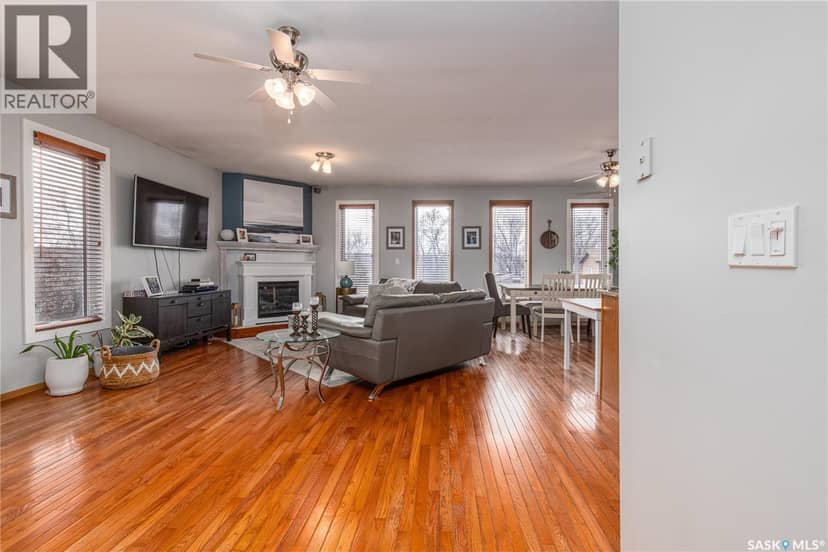 25 Alice CRESCENT — photo 14 of 40