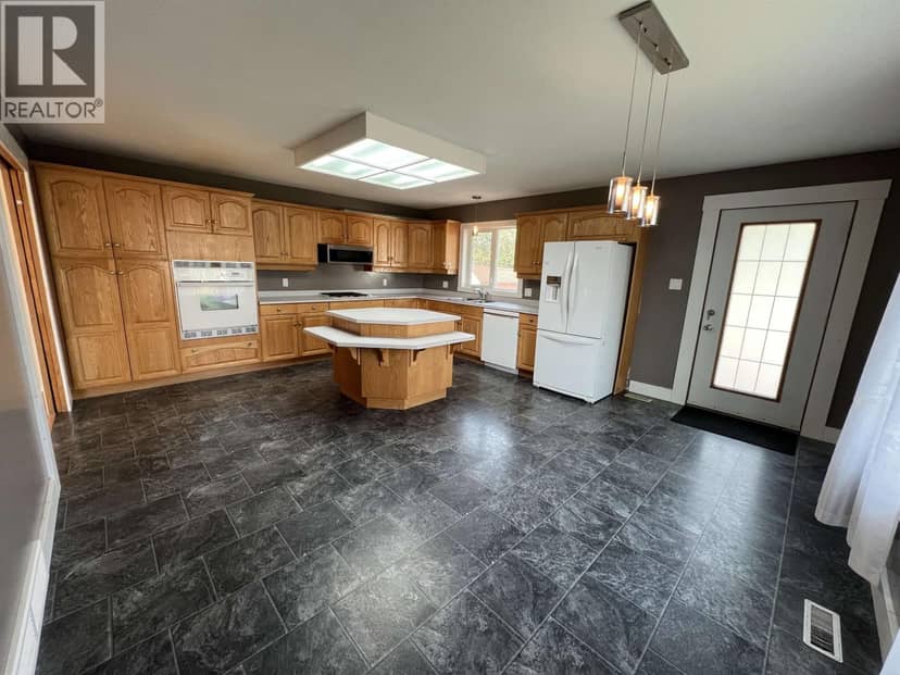 3912 COTTONWOOD ROAD, Fort Nelson, photo 8
