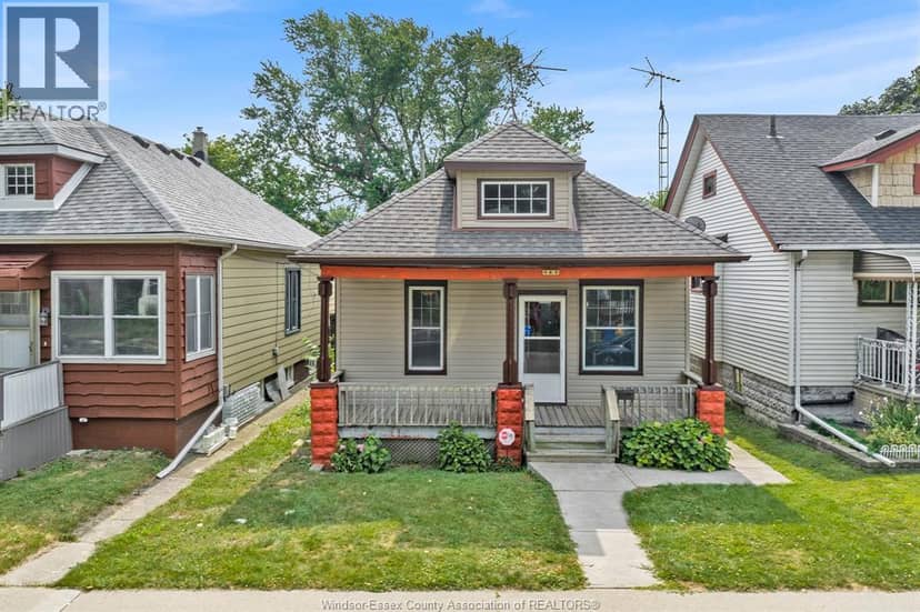 489 McKay Avenue — photo 2 of 40