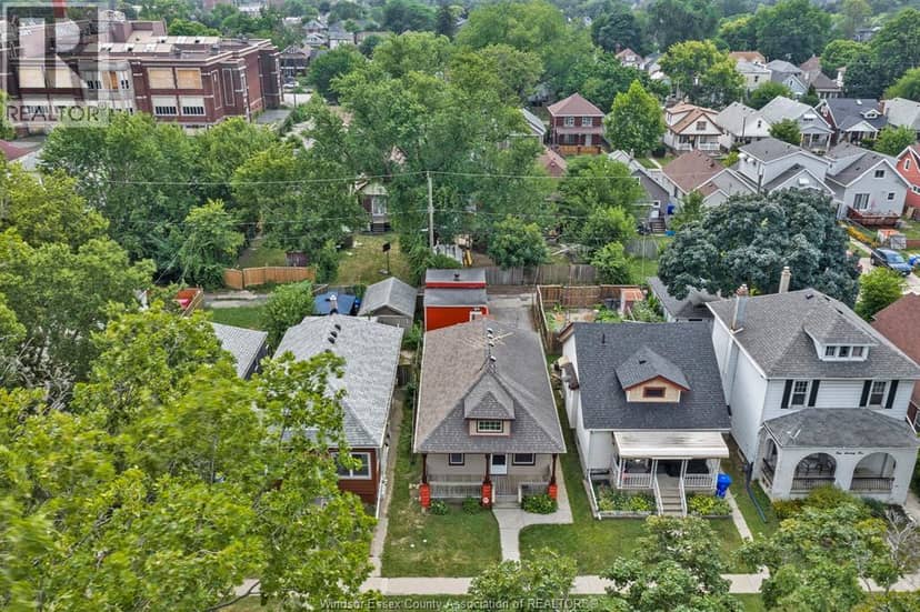489 McKay Avenue — photo 3 of 40