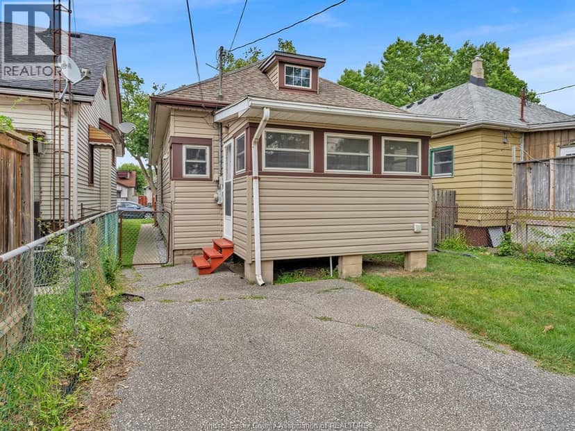 489 McKay Avenue — photo 36 of 40