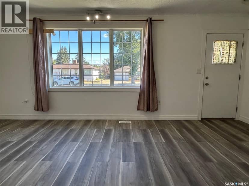 1706 2nd STREET, Estevan, photo 3