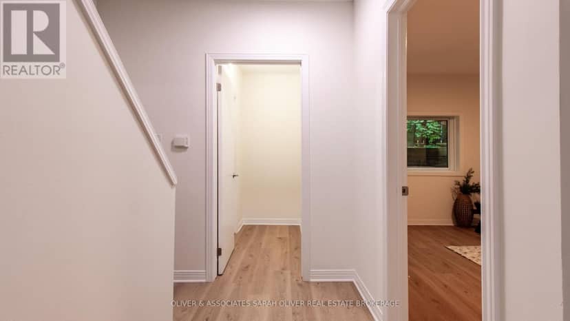 14 - 683 Windermere Road — photo 5 of 40