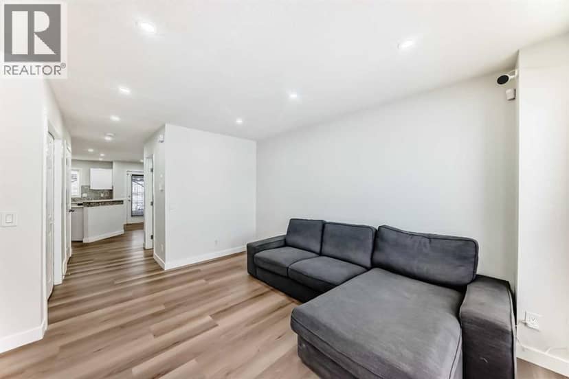 170 Country Hills Heights — photo 19 of 40