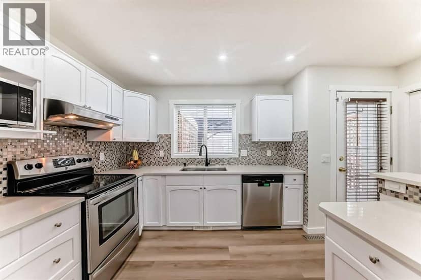 170 Country Hills Heights — photo 11 of 40