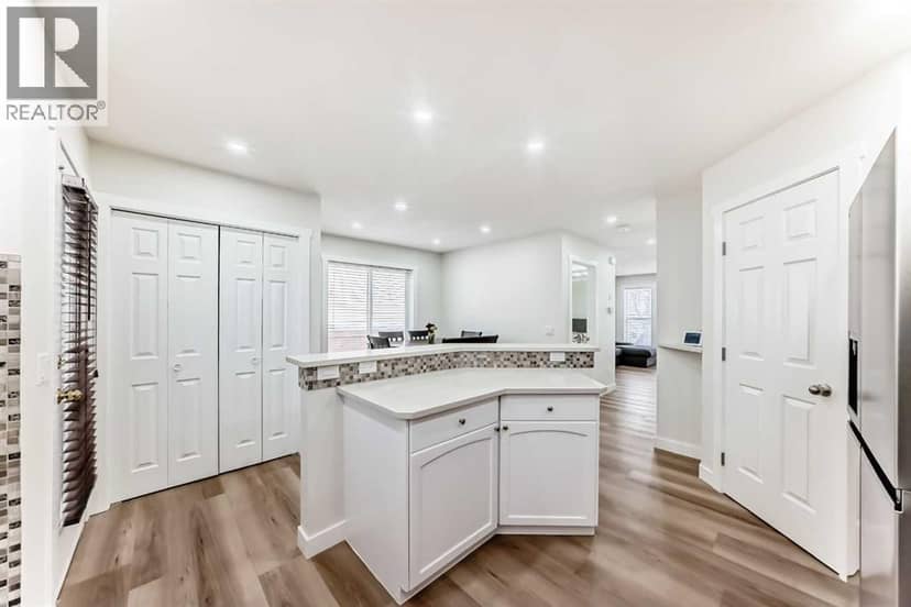 170 Country Hills Heights — photo 9 of 40