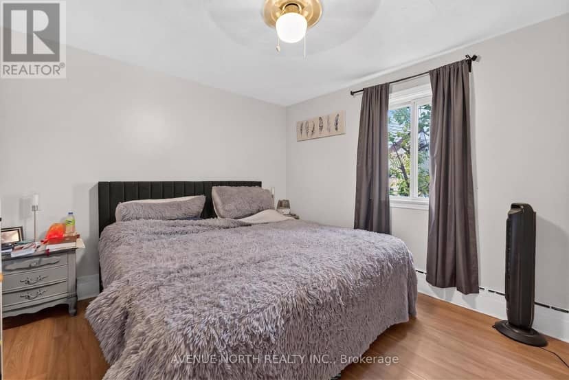 734 De L'eglise Street — photo 15 of 38