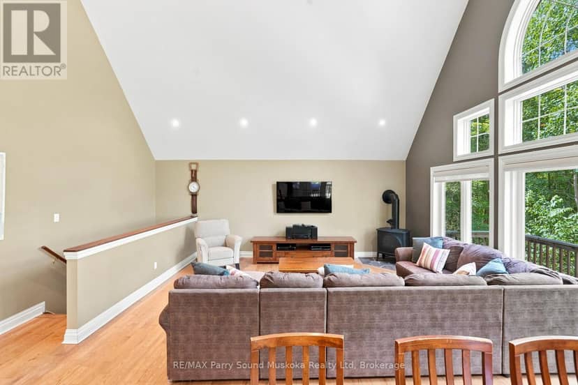 9 Desmasdons Road — photo 12 of 40