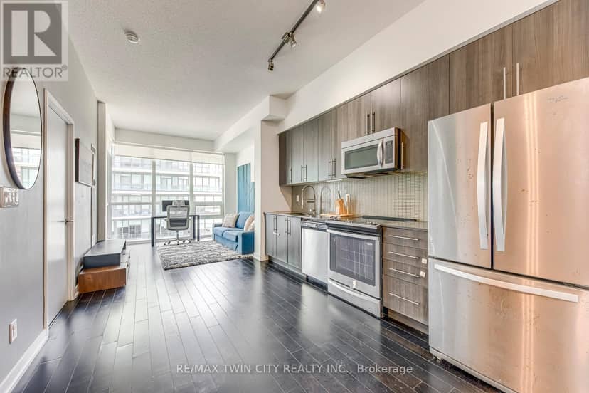 511 - 510 Curran Place — photo 15 of 40