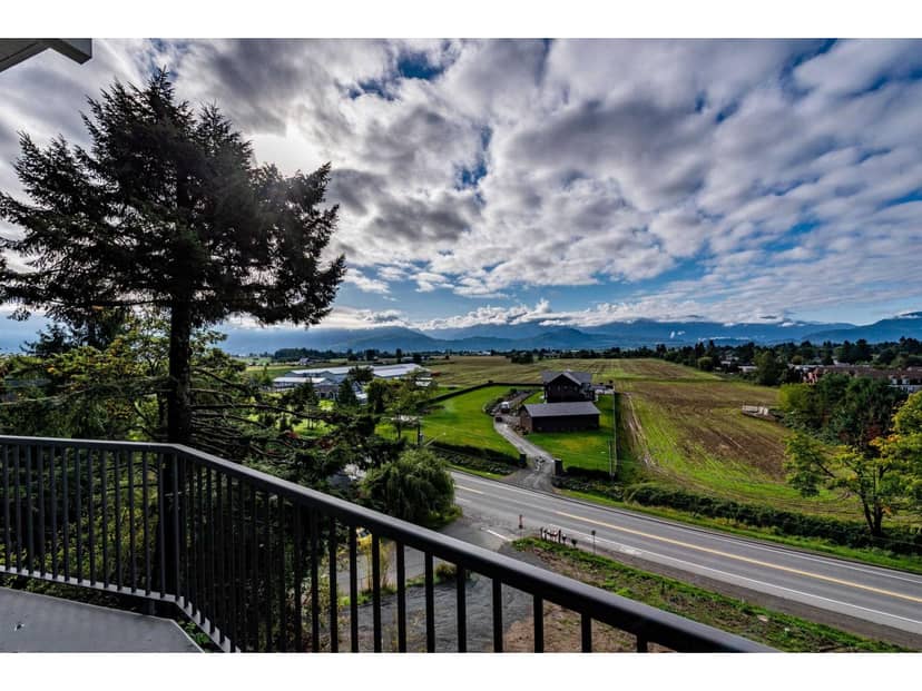 47005 YALE ROAD, Little Mountain, Chilliwack, photo 2