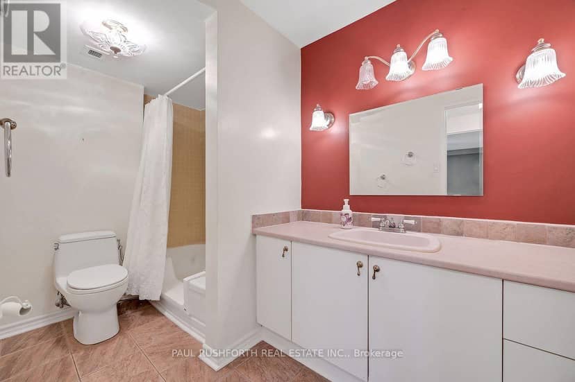 201 - 1356 Meadowlands Drive E — photo 25 of 32