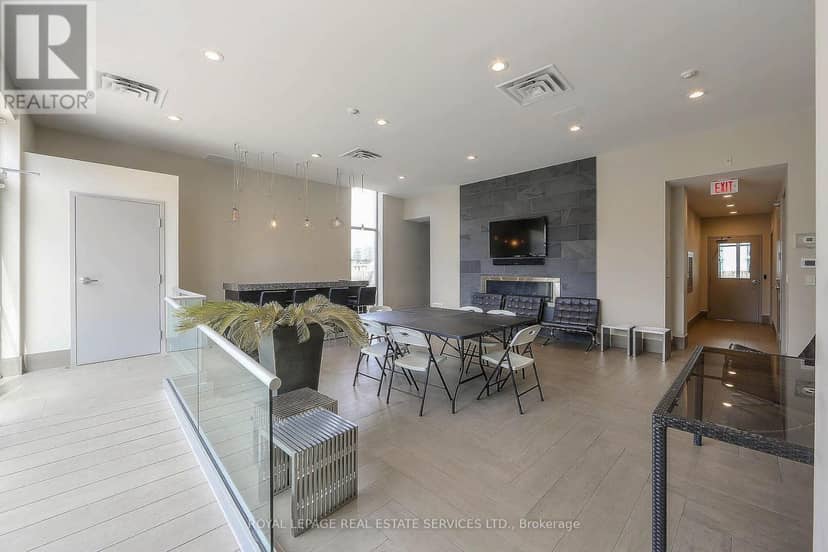 508 - 188 Eglinton Avenue E — photo 18 of 21
