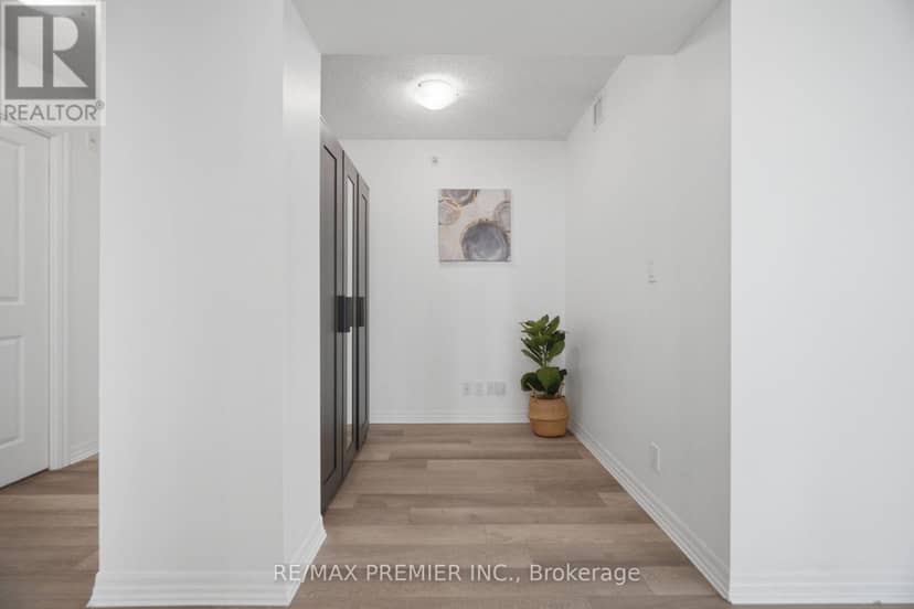 312 - 80 Esther Lorrie Drive — photo 26 of 40