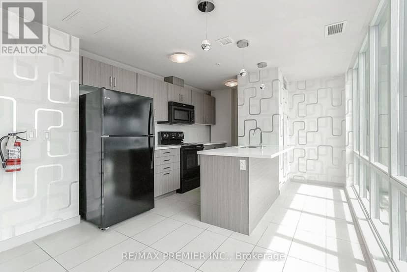 312 - 80 Esther Lorrie Drive — photo 38 of 40