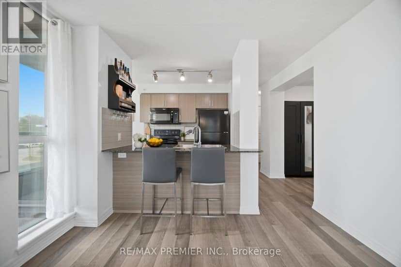 312 - 80 Esther Lorrie Drive — photo 8 of 40