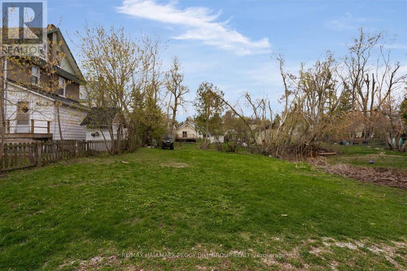 246 Mary Street — photo 12 of 23