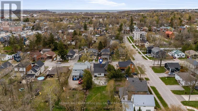246 Mary Street — photo 13 of 23