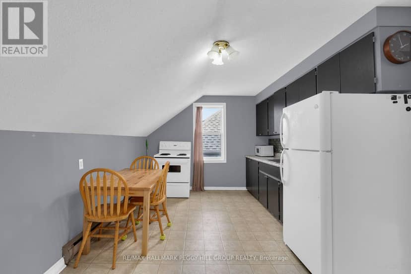 246 Mary Street — photo 4 of 23