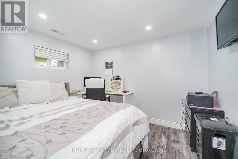 17 Clover Avenue — photo 36 of 40