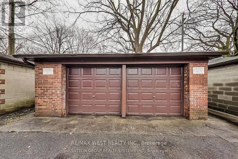 328 High Park Avenue — photo 19 of 28