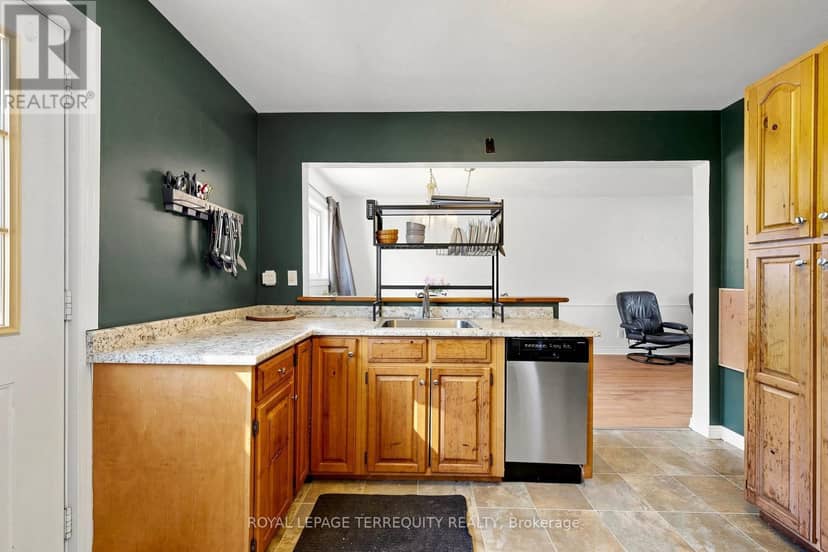 5 - 137 Furnace Street — photo 16 of 40
