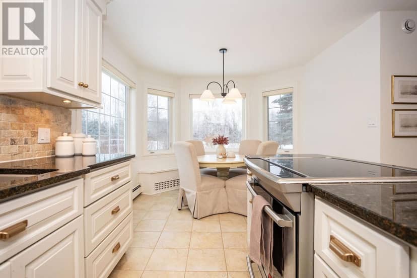 21 Spruce Lane — photo 10 of 17