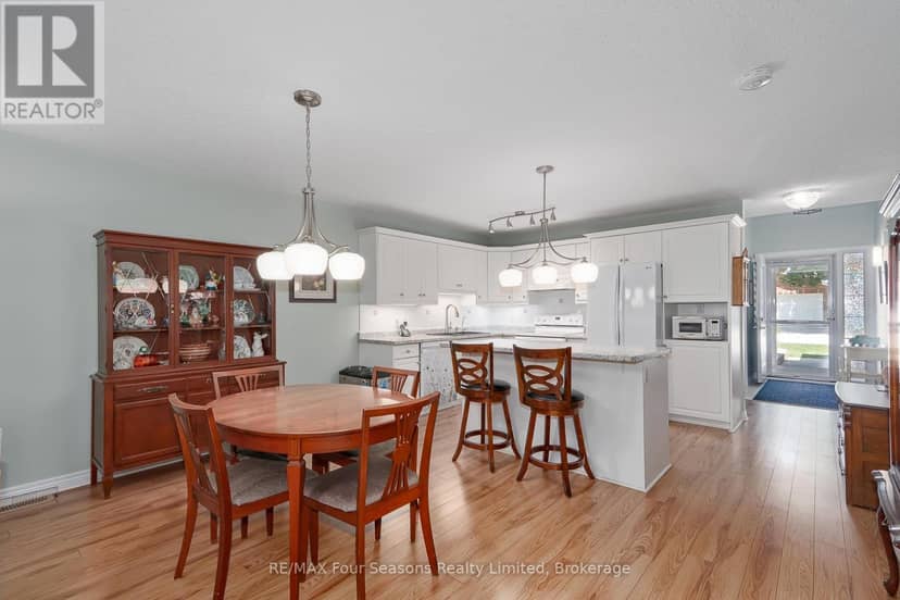 27 - 275 Huron Street, Clearview, photo 6
