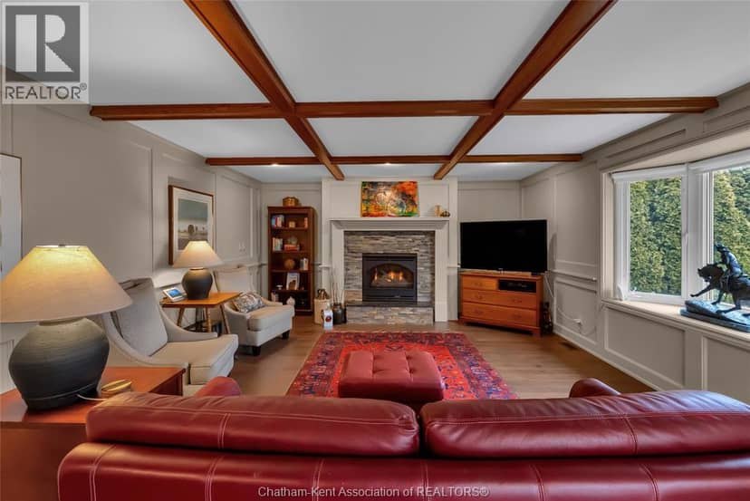 19 Campbell STREET — photo 10 of 40