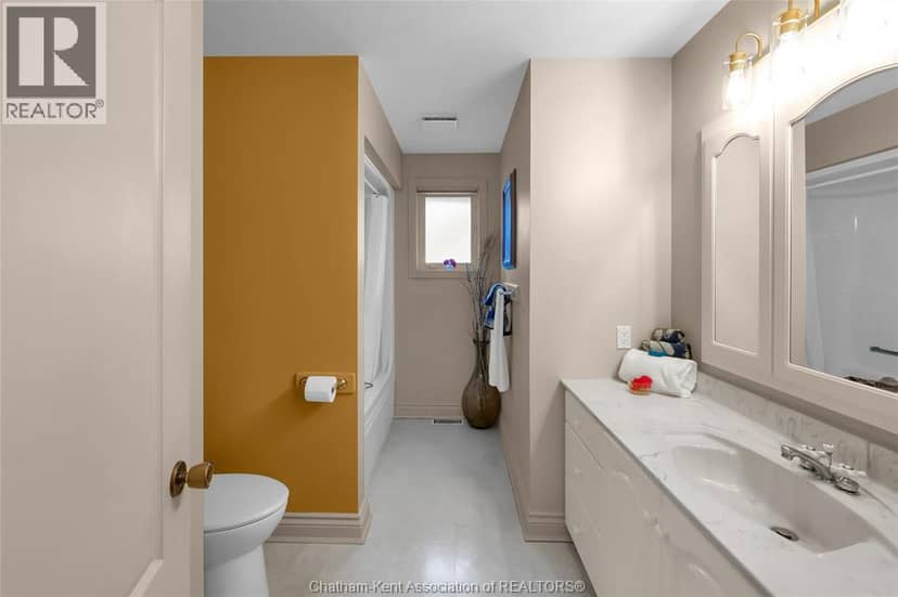 19 Campbell STREET — photo 35 of 40